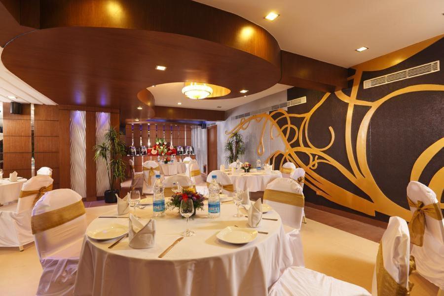 The Nines Business Hotel Bangalore Room photo